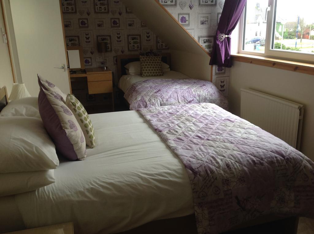 אבימור Dunroamin Bed And Breakfast מראה חיצוני תמונה